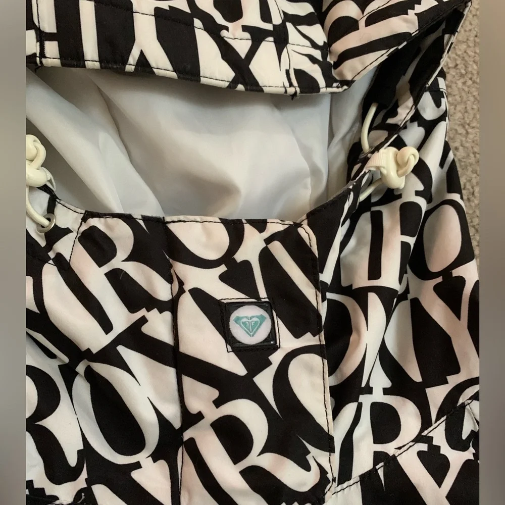 Roxy winter jacket - Picture 2 of 4